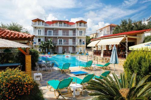 Amoudi Studios Apartments Hotel