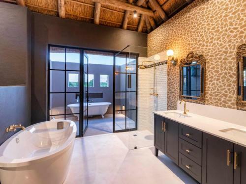 Lodge Ukuthula House