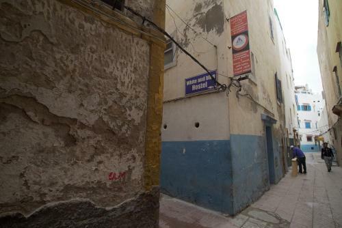 Albergue White And Blue