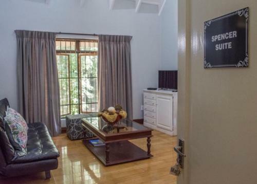 Bed & Breakfast Churchill House
