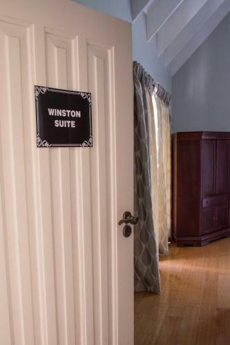 Bed & Breakfast Churchill House