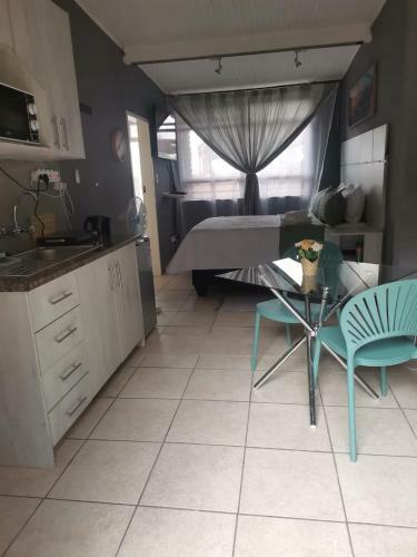 Hostal Mia Hills Guest House