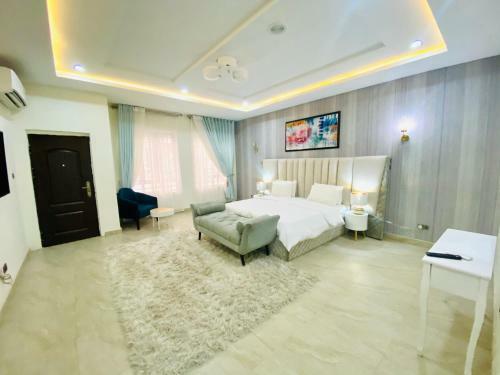 Shortlethomes - Ebi's 5 Star Short Let Apartment In Ikate, Lekki