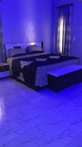 2 Bedroom Luxurious Apartment With Modern Kitchen And Setting.