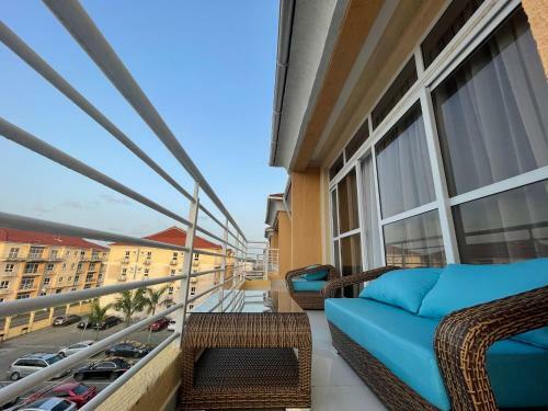 Stylish Three Bedroom Penthouse Apartment