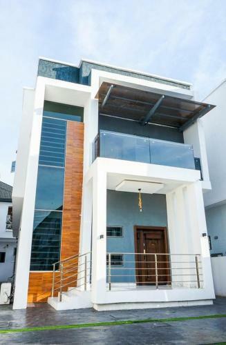 Sear Apartments
