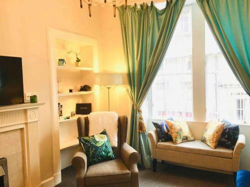 The Jeffrey Street Apartment