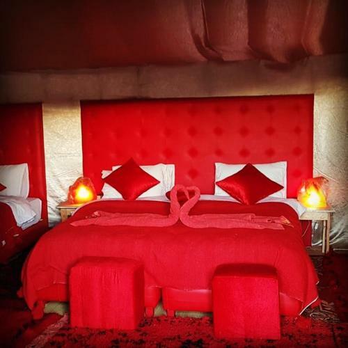 Merzouga Luxury Camp
