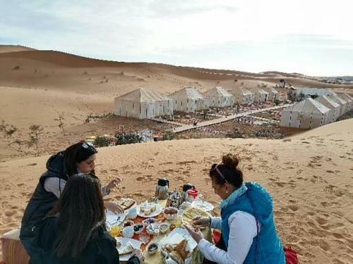 Merzouga Best Luxury Camps