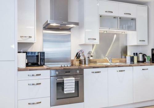 Continental Apartments - 2-bed Farnborough Airport