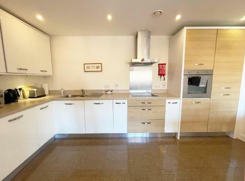 Continental Apartments 2-bed Farnborough Airport