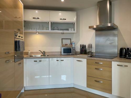 Continental Apartments -2-bed Farnborough Airport