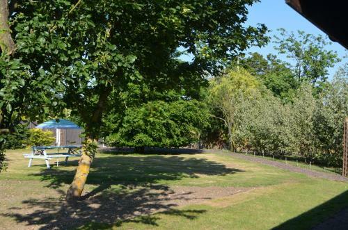 Copton Thatch Lodge