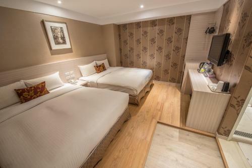 Golden Stone Hotel