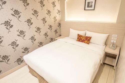 Golden Stone Hotel