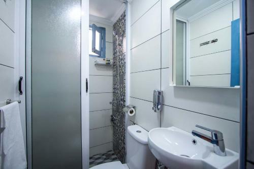 Hostal Cine House