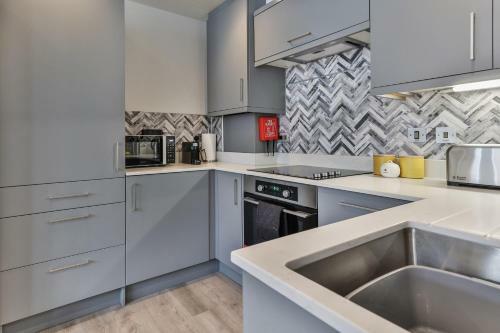 13 Belle House - Apartment 2