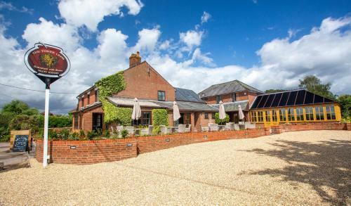 Hotel The Three Lions