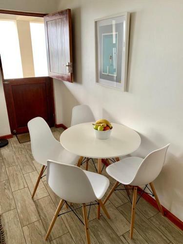 Hostal Captain Sunshine Guest House