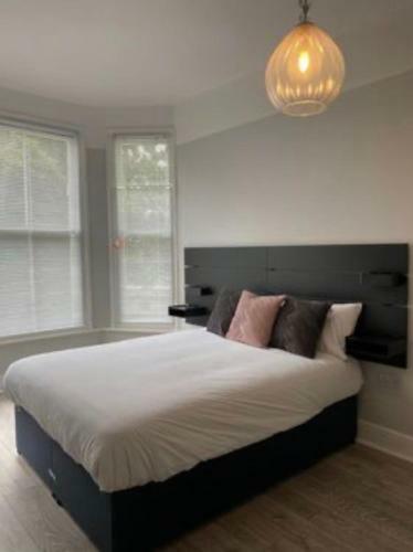 Hostal The Hamlet Guest Rooms
