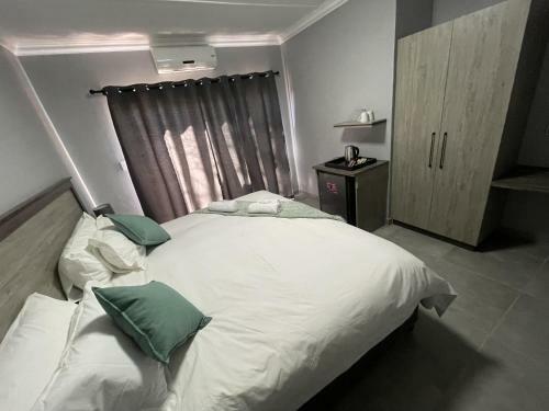 Bed & Breakfast Kadudu Guest House