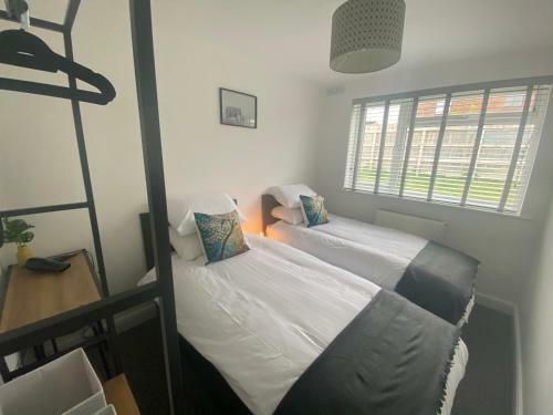 Beau - Brambles Chine, Colwell Bay Newly Refurbished