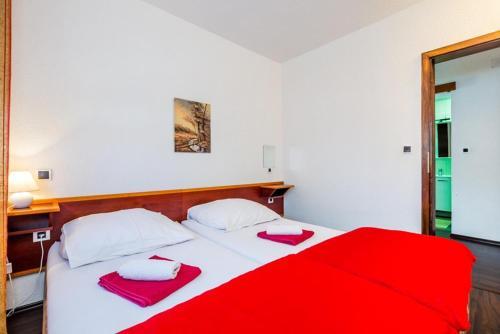 Selak Apartments