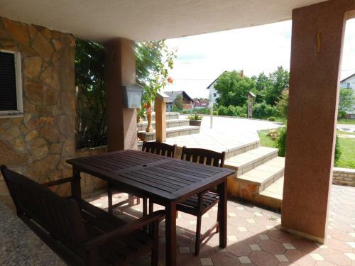 Hostal Guesthouse Sara