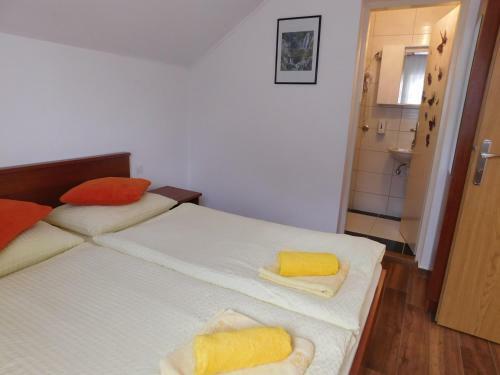 Hostal Guesthouse Sara