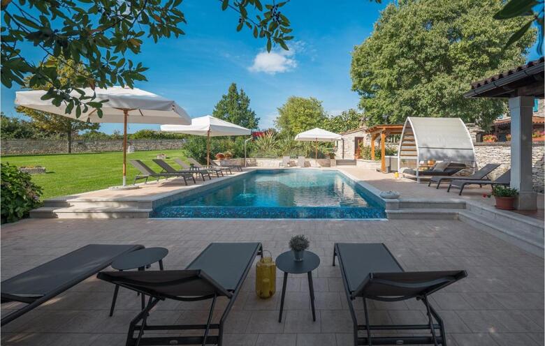 Holiday Home Mohori V