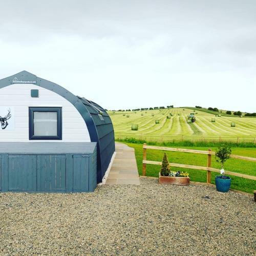 The Stag Pod With Hot Tub