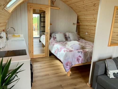 The Stag Pod With Hot Tub