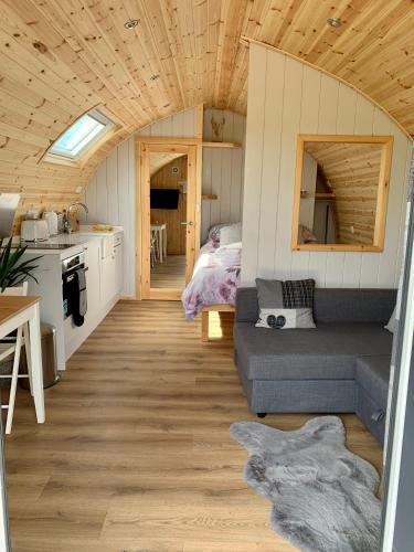 The Stag Pod With Hot Tub