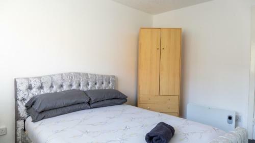 Loch & Hill View Apartment