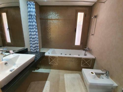 Beautiful Seafront Apartment