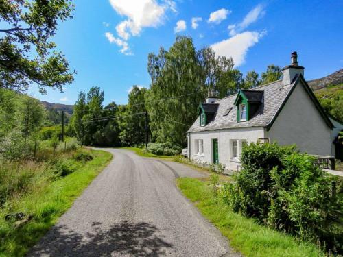 Curin Cottage