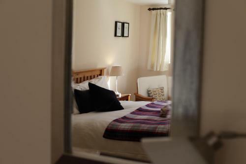 Glanhenwye Courtyard Cottages