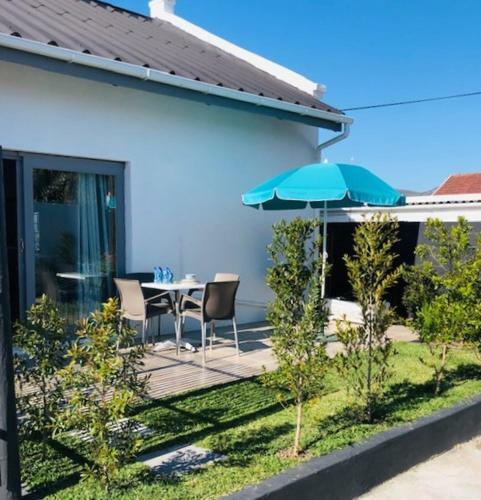 Hostal The Lily House