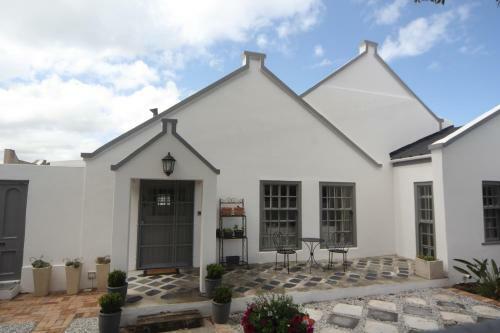 Hostal The Lily House
