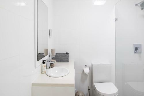 Upmarket 2 Bedroom Apartment In Hermanus