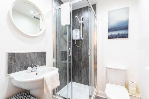 Apartamento Modern 2 Bed Broompark/central Apt. With Parking