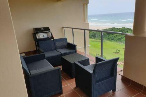 La Mer Stunning Beachfront Apartment