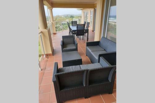 La Mer Stunning Beachfront Apartment