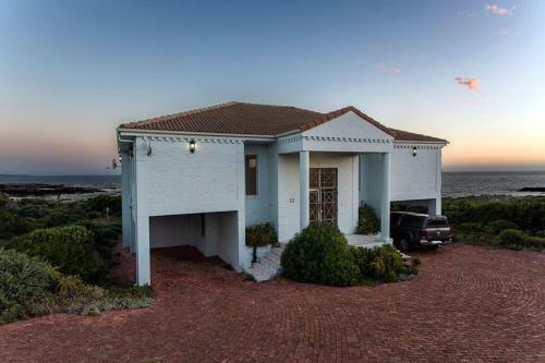 Twin Pigg Coast House