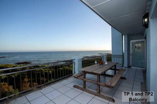 Twin Pigg Coast House