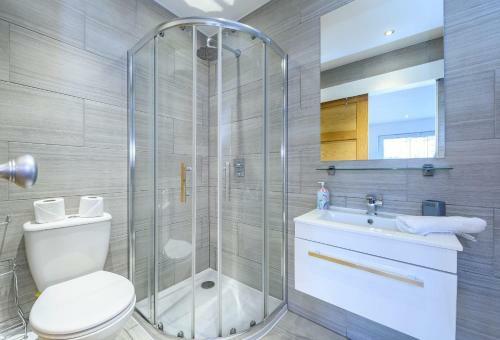 Mosspark Boulevard Exec Apartment II - Free Parking