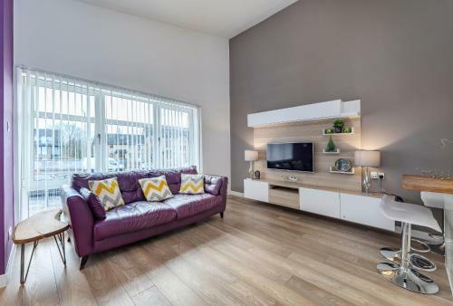 Mosspark Boulevard Exec Apartment II - Free Parking