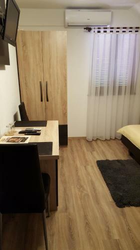 Hostal Guest Accommodation Marko Kesi?