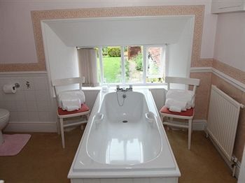 Hostal Burnley House