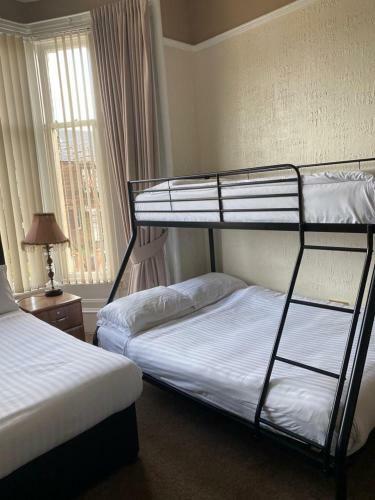 Hostal Onslow Bed And Breakfast
